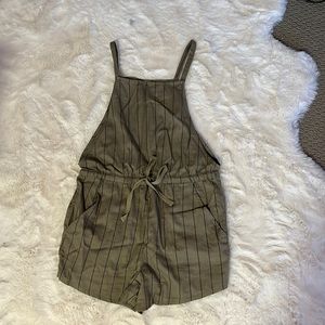 green billabong romper